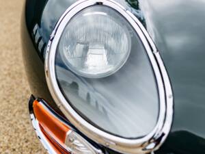 Bild 35/50 von Jaguar E-Type 4.2 (1965)