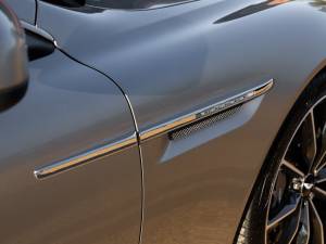 Image 24/50 de Aston Martin DB 9 GT &quot;Bond Edition&quot; (2015)