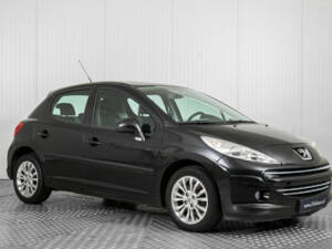 Image 5/42 of Peugeot 207 1.4 (2008)