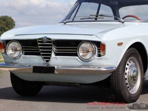 Afbeelding 9/50 van Alfa Romeo Giulia 1600 Sprint GT Veloce (1967)