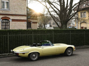 Bild 27/56 von Jaguar E-Type V12 (1973)