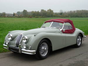 Image 17/20 of Jaguar XK 140 OTS (1955)