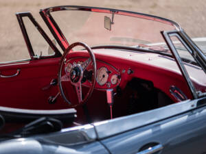 Image 14/16 of Austin-Healey 3000 Mk II (BJ7) (1963)