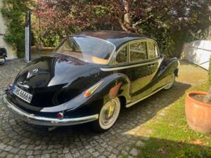 Image 5/18 de BMW 502 - 3.2 Litre Super (1959)