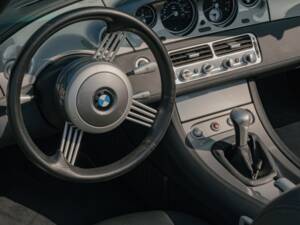 Image 103/185 of BMW Z8 (2001)