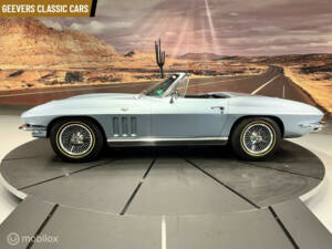 Image 16/33 of Chevrolet Corvette Sting Ray Convertible (1966)