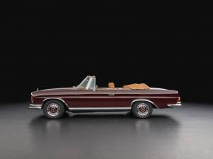 Image 9/11 of Mercedes-Benz 280 SE 3,5 (1971)