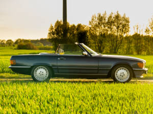 Immagine 5/42 di Mercedes-Benz 300 SL (1986)