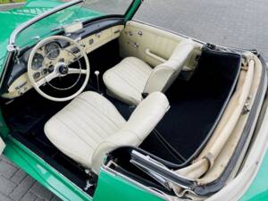 Image 18/34 of Mercedes-Benz 190 SL (1960)