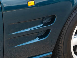 Image 32/50 of Aston Martin Virage Volante (1993)