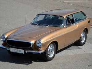 Image 18/29 of Volvo 1800 ES (1973)