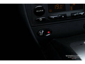 Image 19/28 of Porsche 911 Carrera (2000)