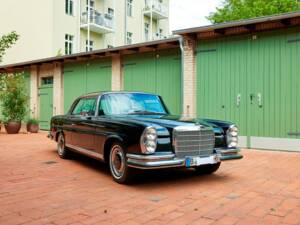 Image 10/188 of Mercedes-Benz 280 SE 3,5 (1971)