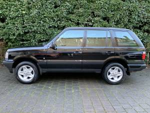 Image 3/41 de Land Rover Range Rover 4.6 HSE (2001)