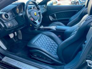 Image 8/20 de Ferrari California 30 (2012)