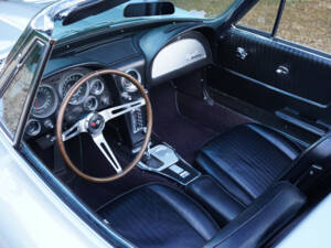 Image 25/50 of Chevrolet Corvette Sting Ray Convertible (1964)