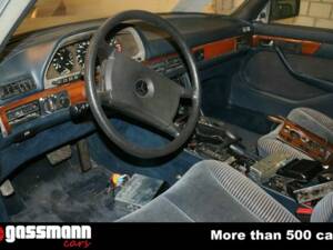 Imagen 5/13 de Mercedes-Benz 500 SEL (1984)