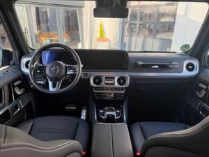 Immagine 17/30 di Mercedes-Benz G 500 (LWB) (2023)