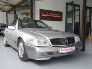 Image 2/19 of Mercedes-Benz 300 SL (1993)