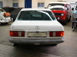 Bild 10/39 von Mercedes-Benz 500 SEL (1984)