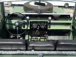 Image 16/30 of Land Rover 88 (1971)