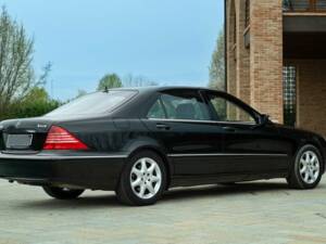 Imagen 5/7 de Mercedes-Benz S 500 4MATIC (2007)