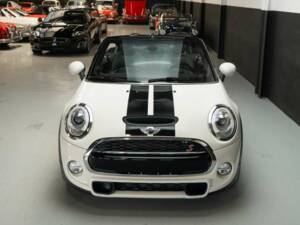 Image 40/50 de Mini Cooper S (2018)