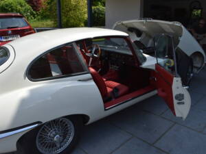 Bild 19/24 von Jaguar E-Type (2+2) (1970)