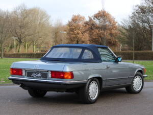 Bild 26/27 von Mercedes-Benz 560 SL (1989)