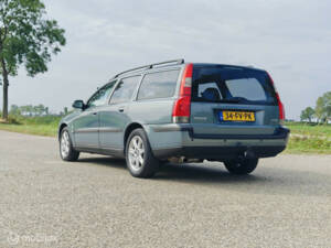 Bild 6/39 von Volvo V 70 2.4 (2000)