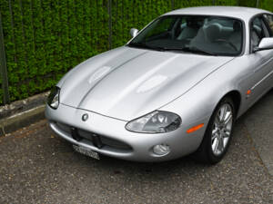 Imagen 19/32 de Jaguar XKR (2002)