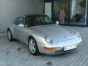 Image 3/20 de Porsche 911 Carrera 4 (1996)