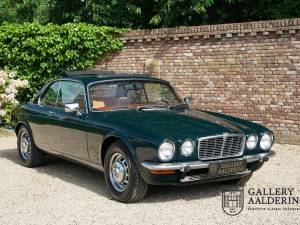 Afbeelding 11/50 van Jaguar XJ 6 L 4.2 (1975)