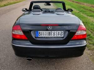 Bild 26/29 von Mercedes-Benz CLK 200 K (2006)