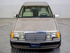 Bild 46/50 von Mercedes-Benz 400 E (1992)