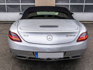 Image 9/9 of Mercedes-Benz SLS AMG Roadster (2012)