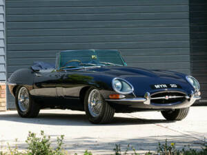 Immagine 1/45 di Jaguar E-Type 4.2 (1966)