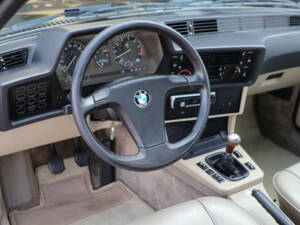 Bild 27/38 von BMW 628 CSi (1984)