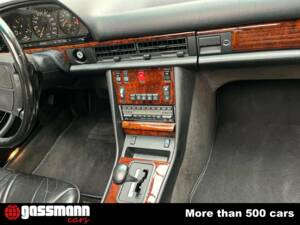 Afbeelding 8/10 van Mercedes-Benz 560 SEL (1990)