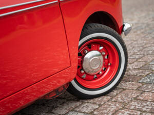 Image 3/37 of Autobianchi Bianchina Convertible (1960)