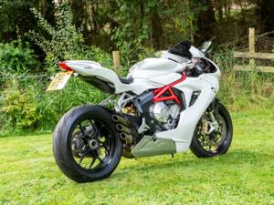 Imagen 2/7 de MV Agusta DUMMY (2013)