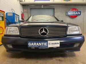 Image 4/21 de Mercedes-Benz SL 280 (1995)