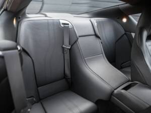 Image 40/50 of Aston Martin DBS (2011)