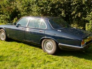 Bild 26/28 von Jaguar Sovereign 3.6 (1986)