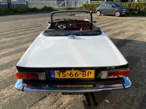 Image 42/50 of Triumph TR 6 (1976)