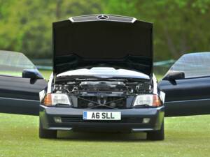 Image 40/50 of Mercedes-Benz SL 500 (1995)