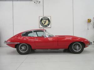 Afbeelding 23/30 van Jaguar Type E 4.2 (1966)