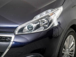 Image 22/50 of Peugeot 208 1.2 PureTech 82 (2019)