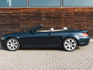 Image 9/19 of BMW 650i (2006)