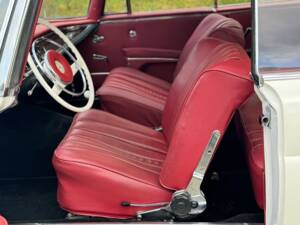 Image 18/132 of Mercedes-Benz 220 SE b (1963)